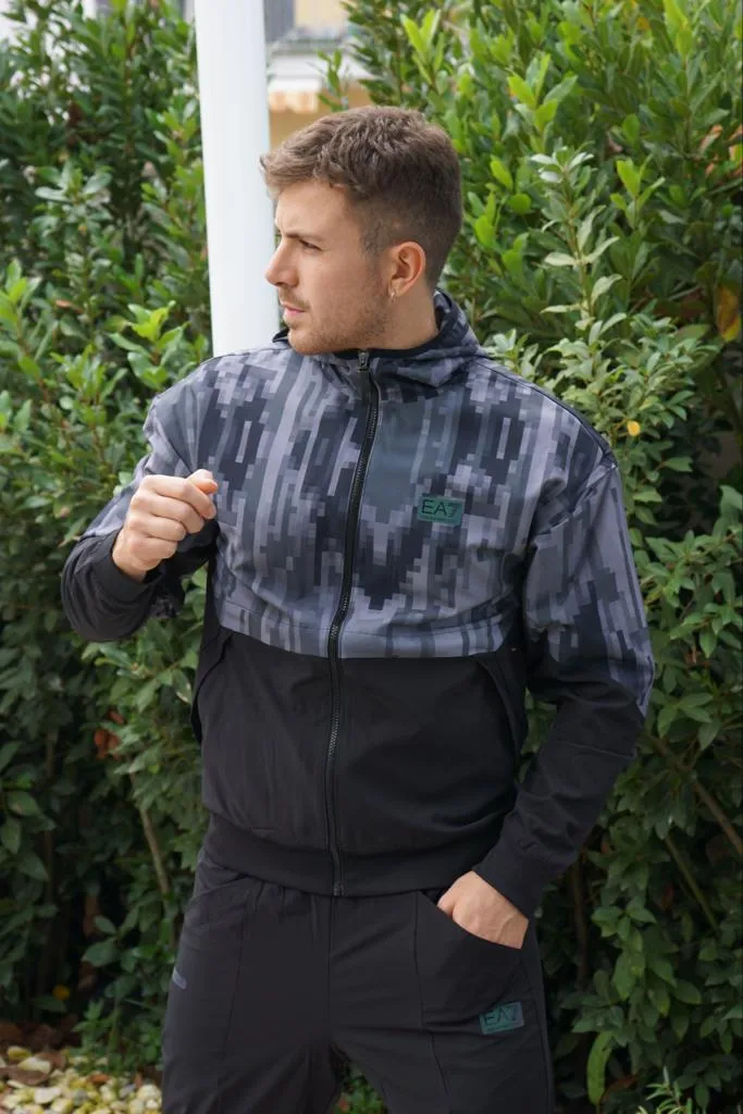 Armani Tuta