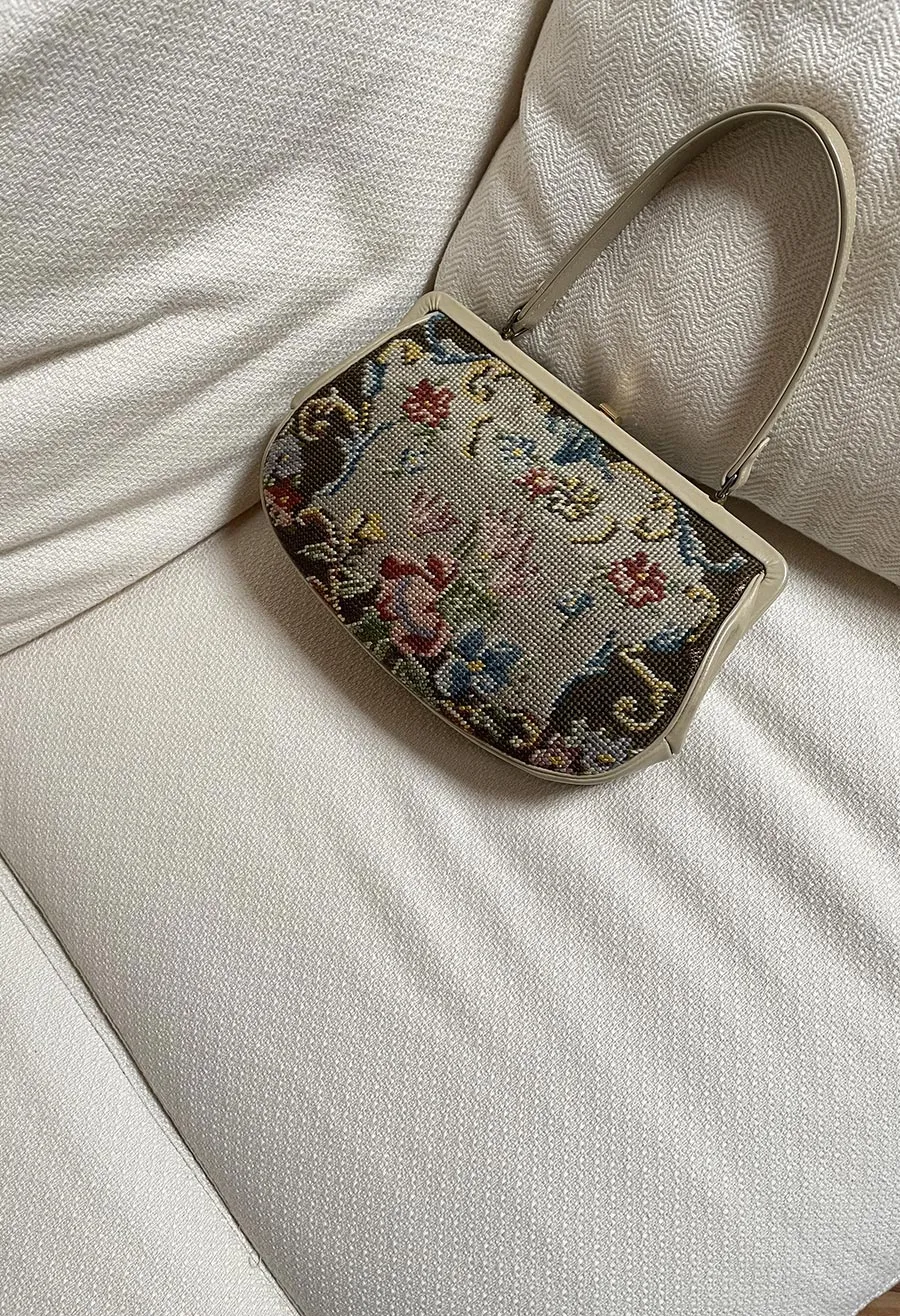 Borsa ricamata a punto croce vintage anni ’50