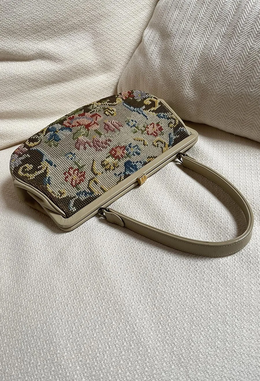 Borsa ricamata a punto croce vintage anni ’50