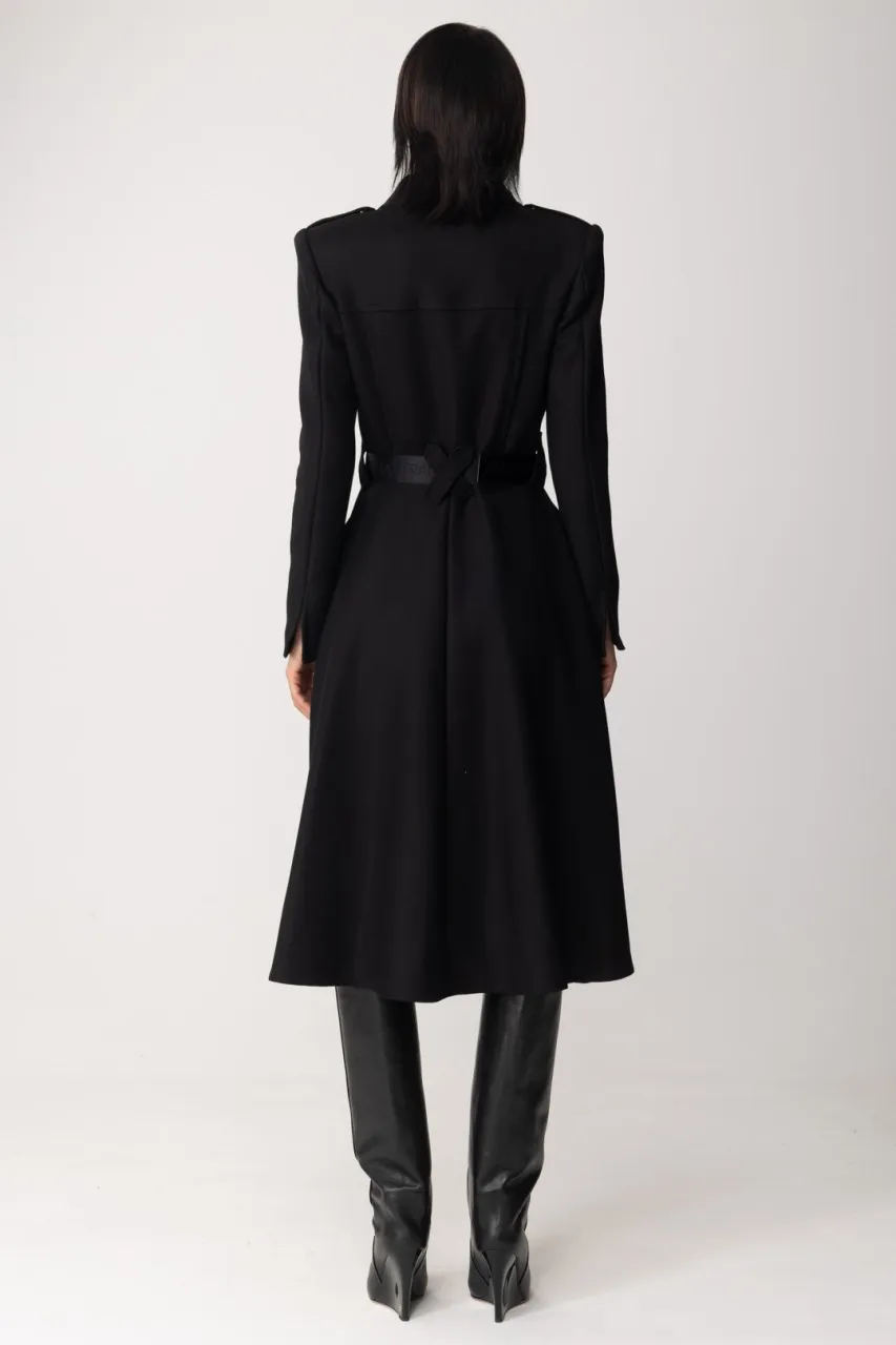 Cappotto taglio redingote con cintura Nero