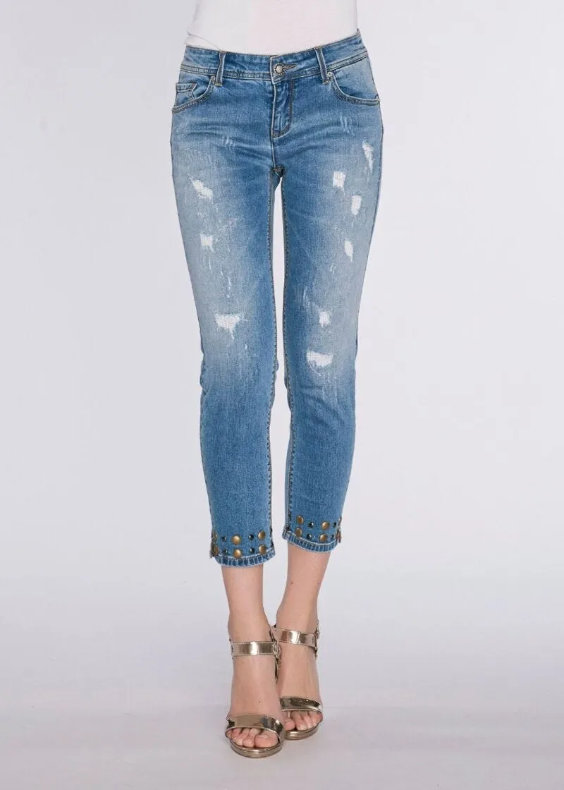 Jeans capri con borchie