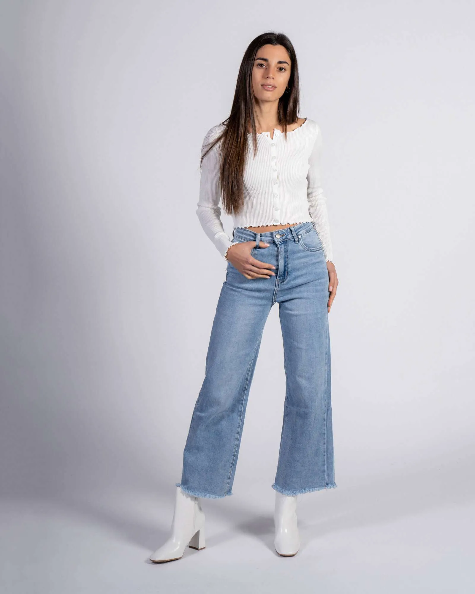 Jeans chiaro a palazzo