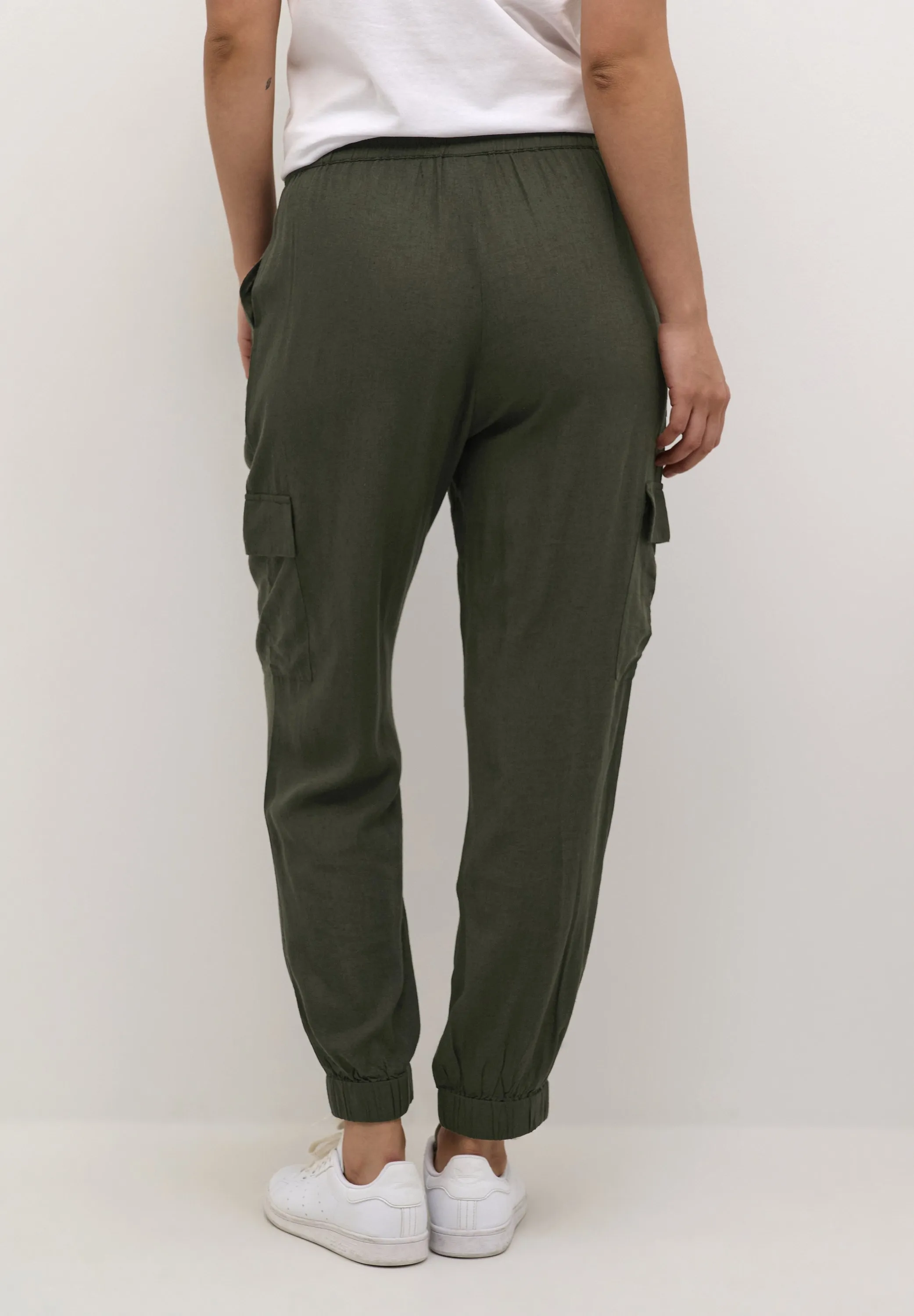 KAMILIA CROPPED - Pantaloni cargo