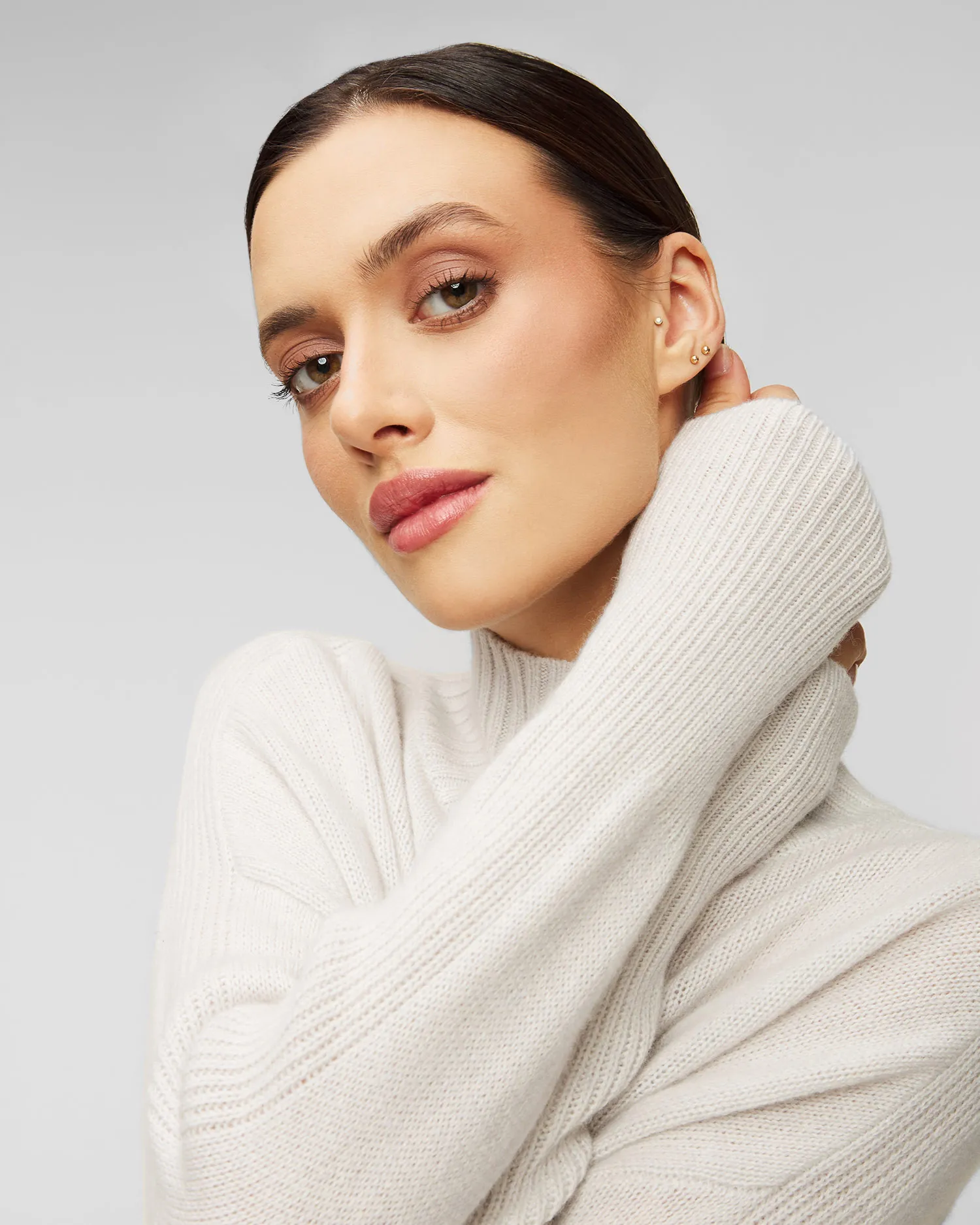 Maglione in cashmere da donna Allude Mockneck a collo alto 11156-80
