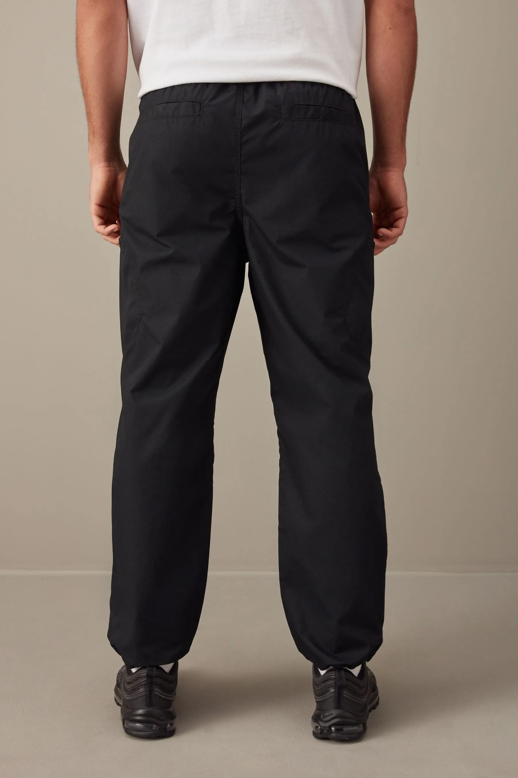 Nero  - Pantaloni cargo comoda con paracadutista
