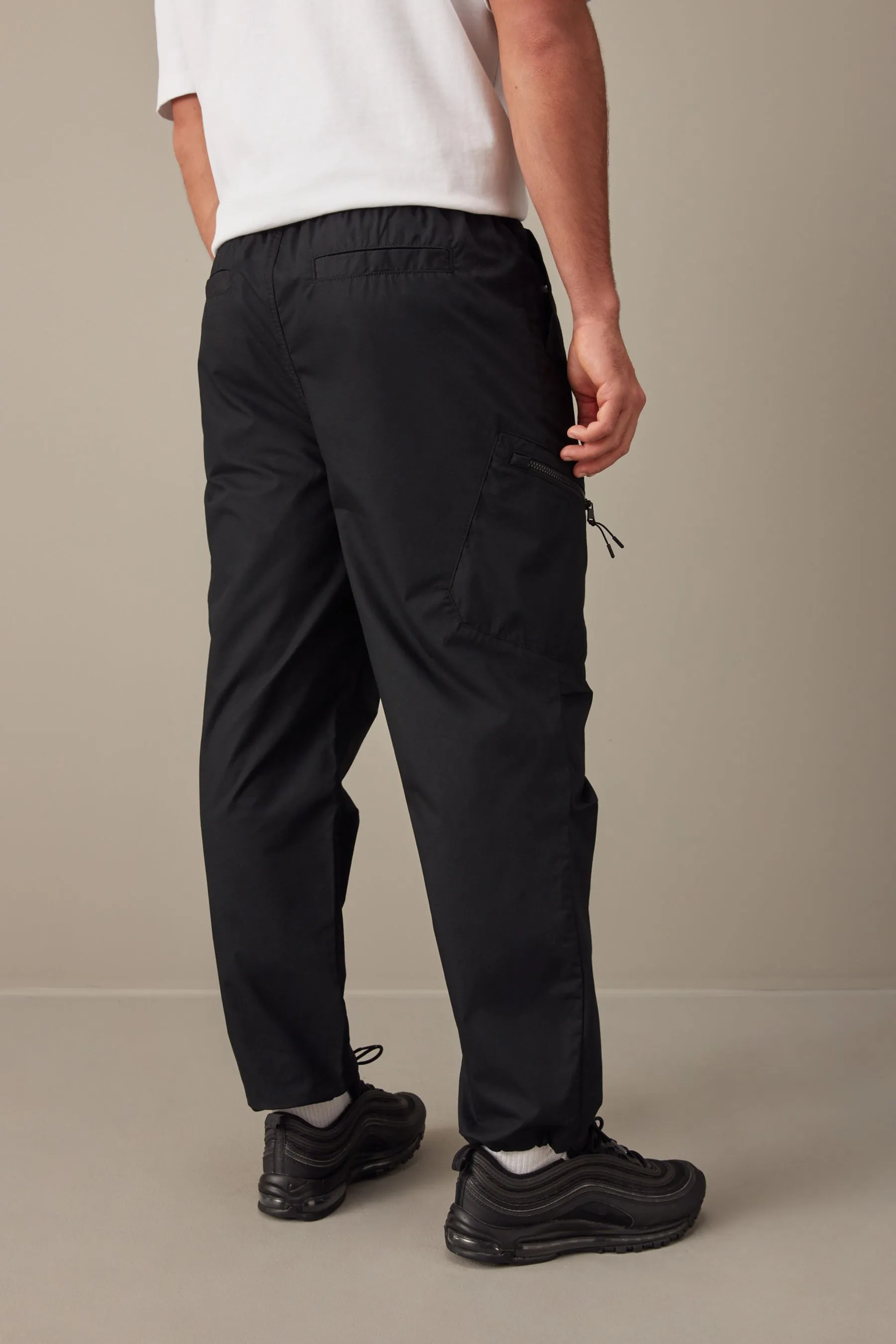 Nero  - Pantaloni cargo comoda con paracadutista