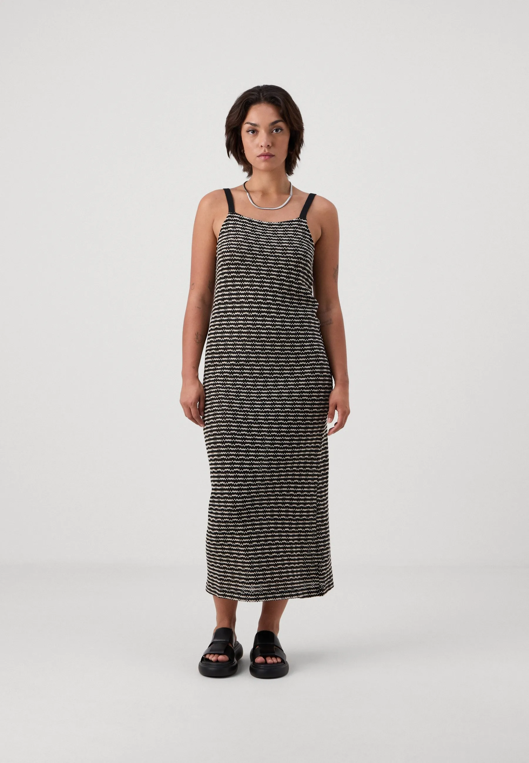 ONLTOVE DRESS - Abito in maglia