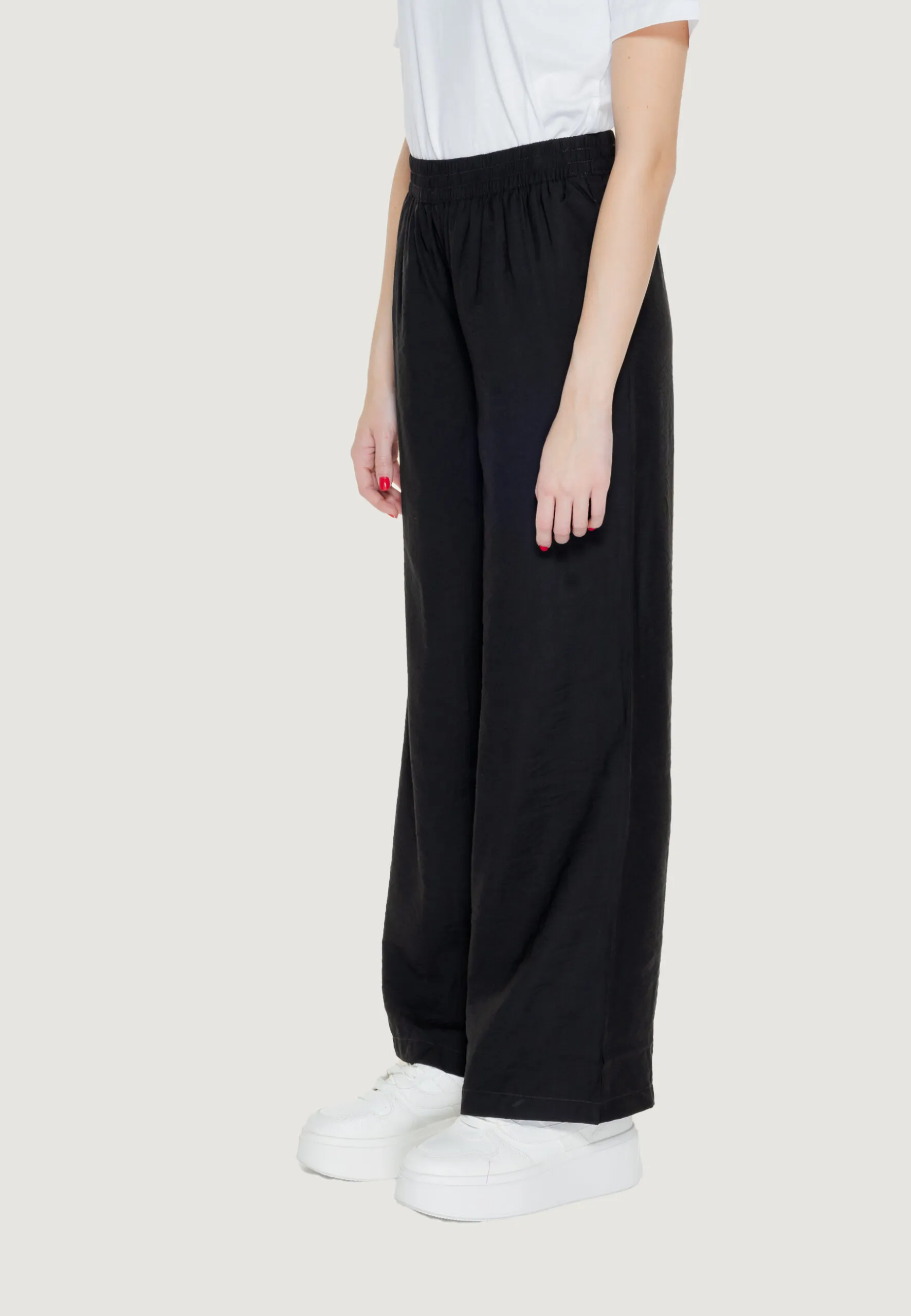 Pantaloni a palazzo Jacqueline De Yong Jdysoul Life Mw Wide Wvn Dia Nero
