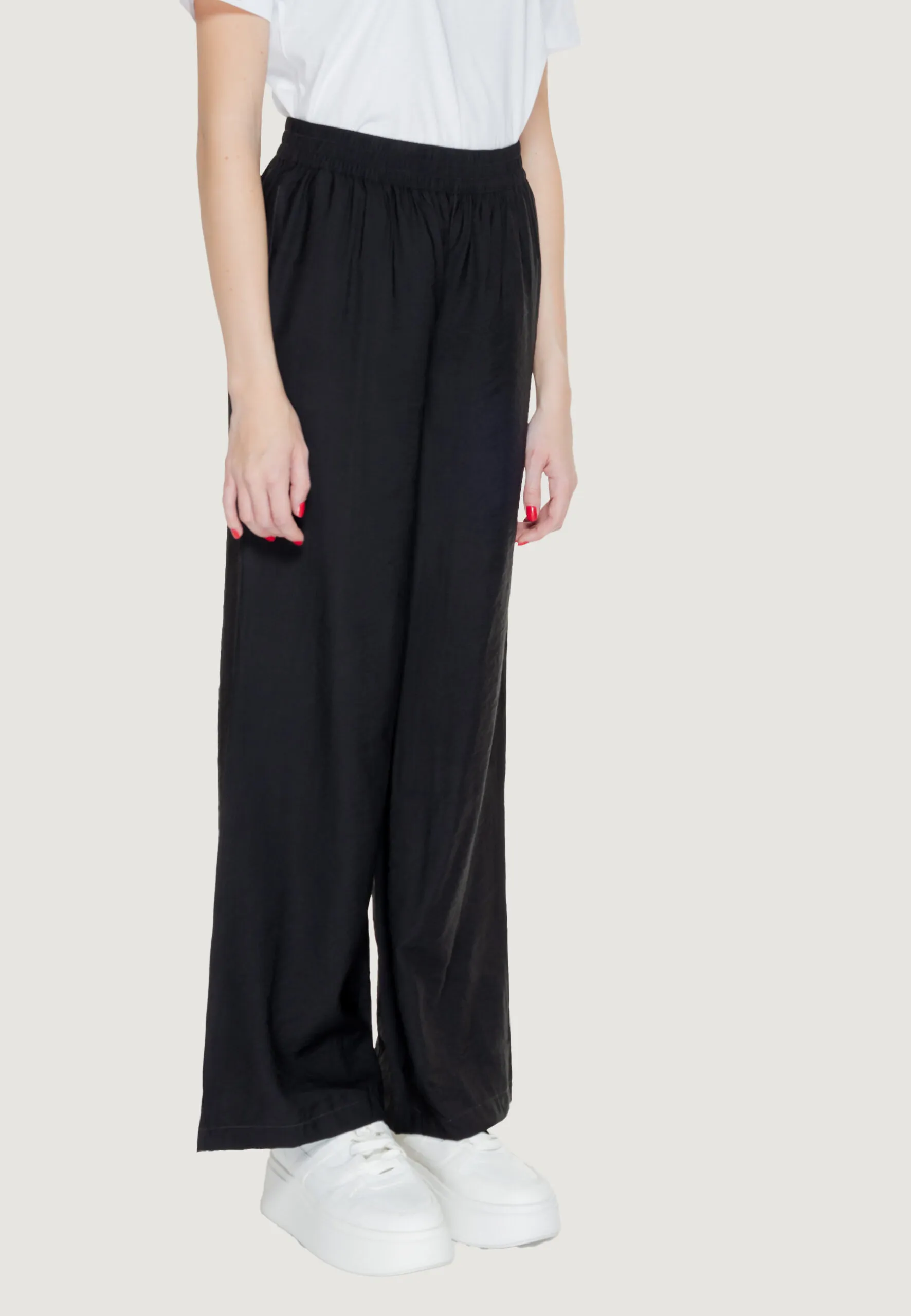 Pantaloni a palazzo Jacqueline De Yong Jdysoul Life Mw Wide Wvn Dia Nero