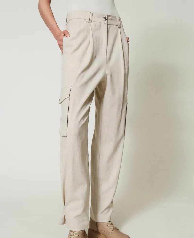 Pantaloni cargo MYFO con ricamo