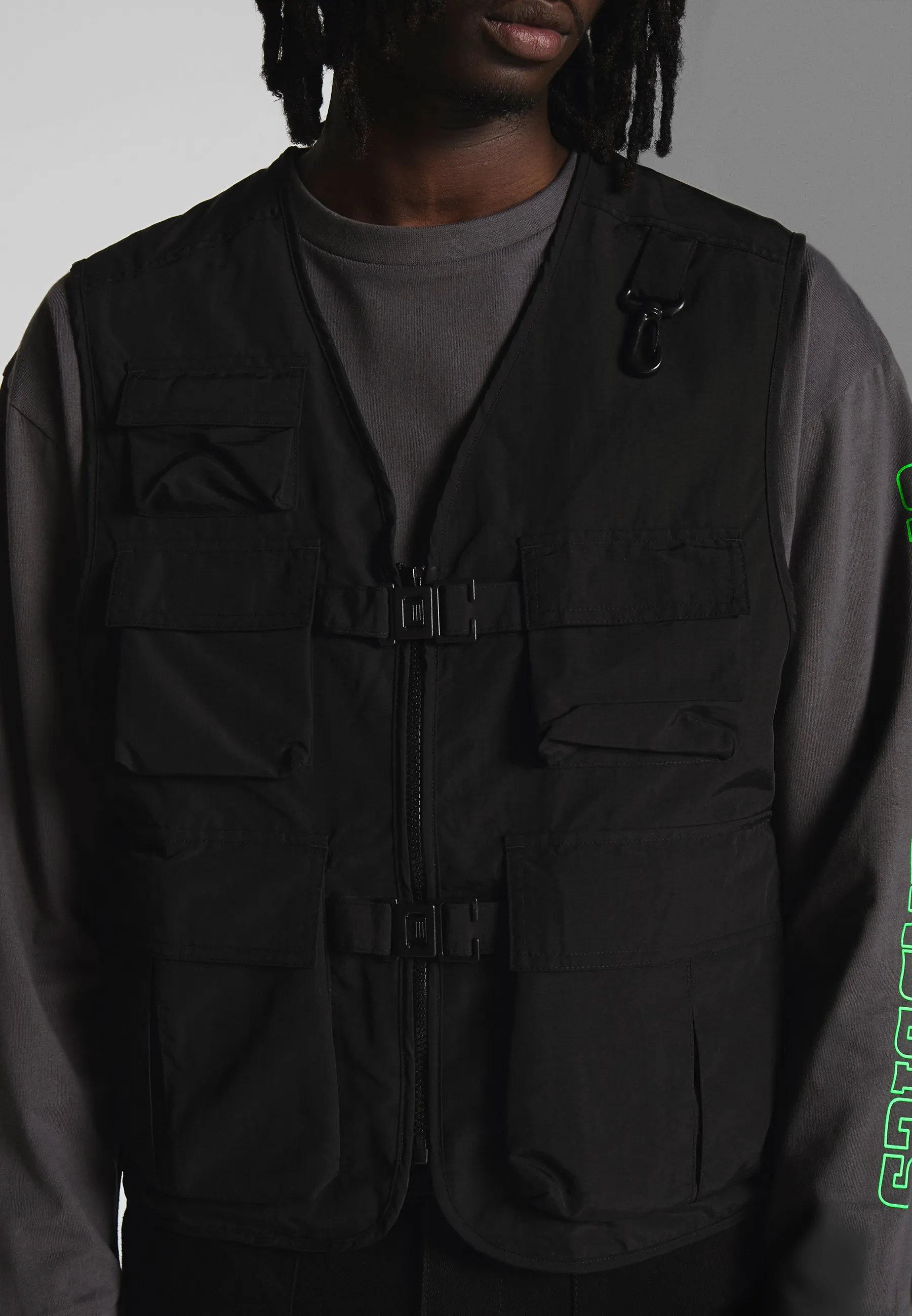 TACTICAL VEST - Smanicato