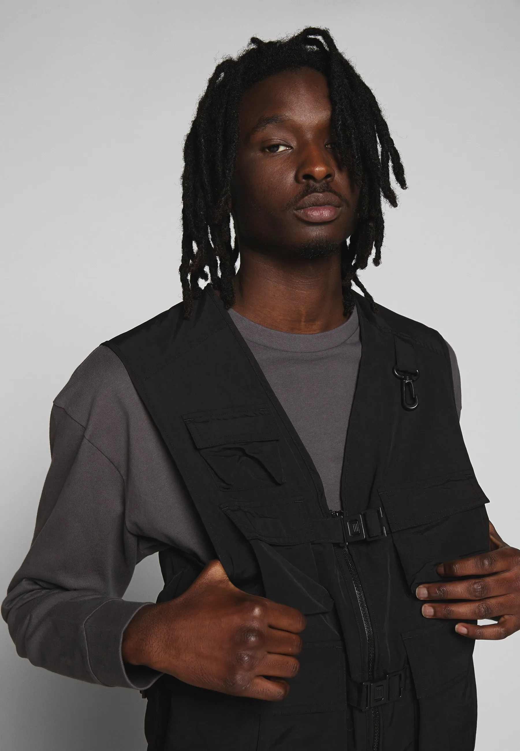 TACTICAL VEST - Smanicato